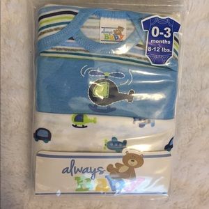 3-pack baby onesies size 0-3 months